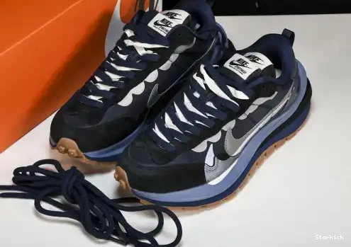 DD1875-700 sacai Vaporwaffle Dark Blue Nike 0613